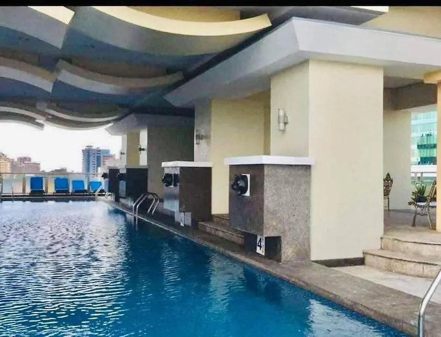 Birch Tower A3 Front Of Robinson Mla Freepool Apartment Manila